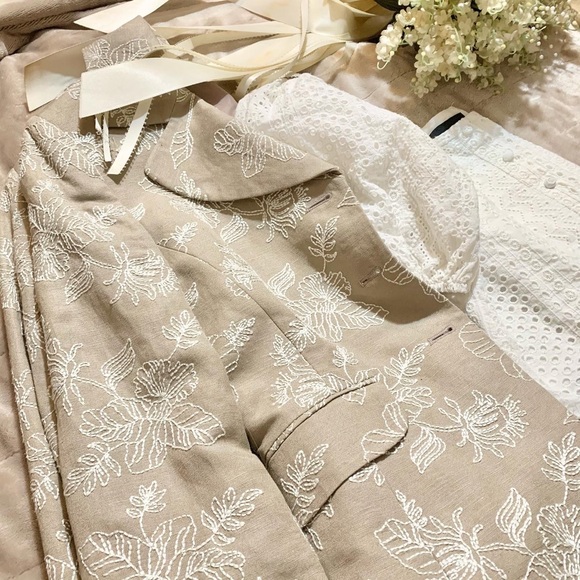 Neutral Embroidered Blazer - Picture 5 of 12